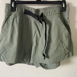 Gap hiking shorts size small!